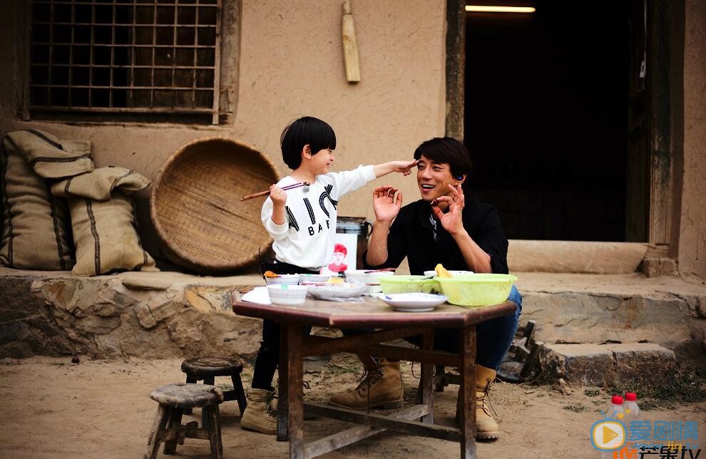 李亦航黄致列与李亦航合照 李亦航高清写真_李亦航高清剧照