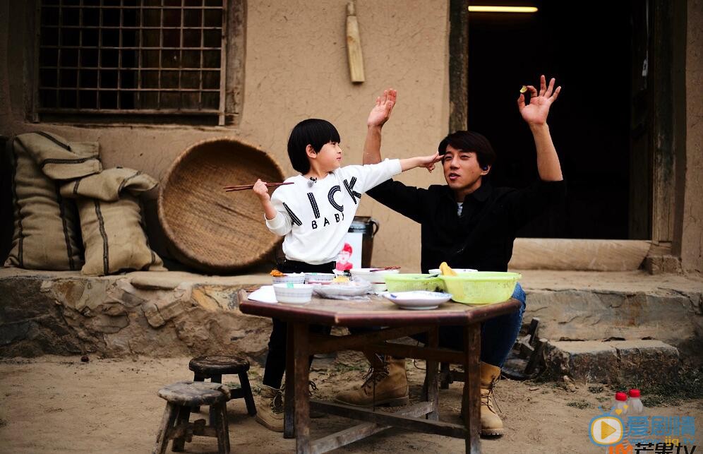 李亦航黄致列与李亦航合照 李亦航高清写真_李亦航高清剧照
