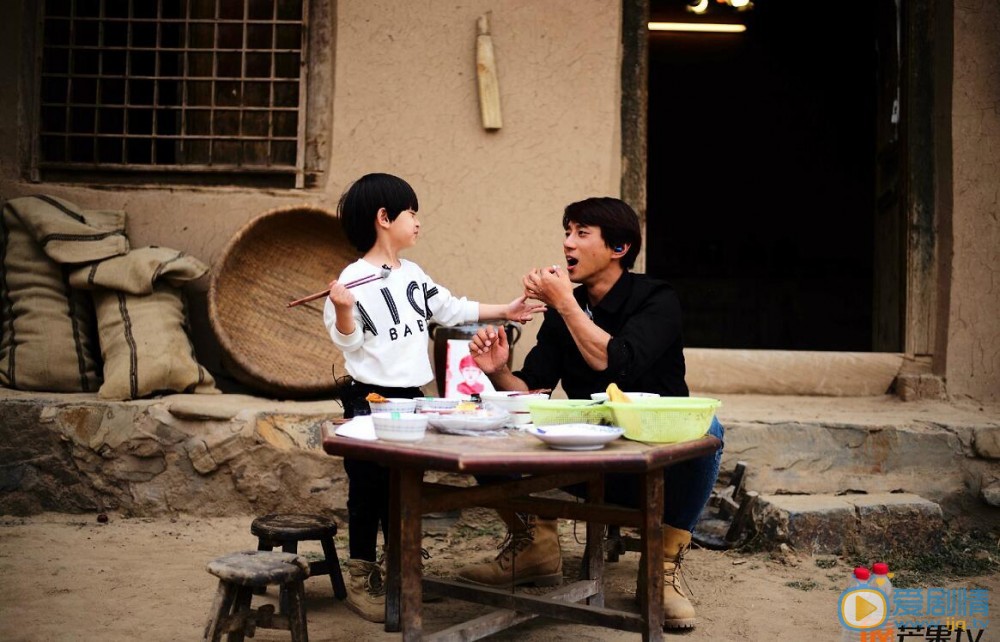 李亦航黄致列与李亦航合照 李亦航高清写真_李亦航高清剧照