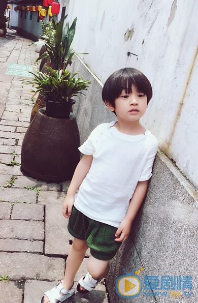 李亦航萌照 李亦航高清写真_李亦航高清剧照
