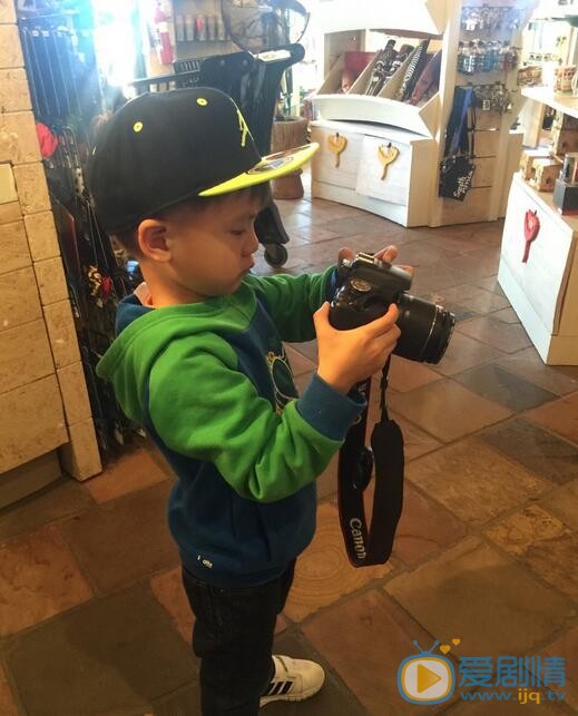 田宸宇小小男子汉 田宸宇高清写真_田宸宇高清剧照