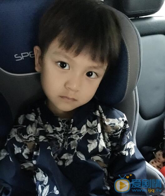 田宸宇小小男子汉 田宸宇高清写真_田宸宇高清剧照