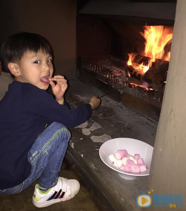 田宸宇小小男子汉 田宸宇高清写真_田宸宇高清剧照