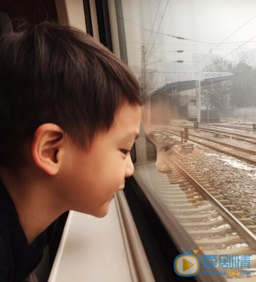 田宸宇小小男子汉 田宸宇高清写真_田宸宇高清剧照