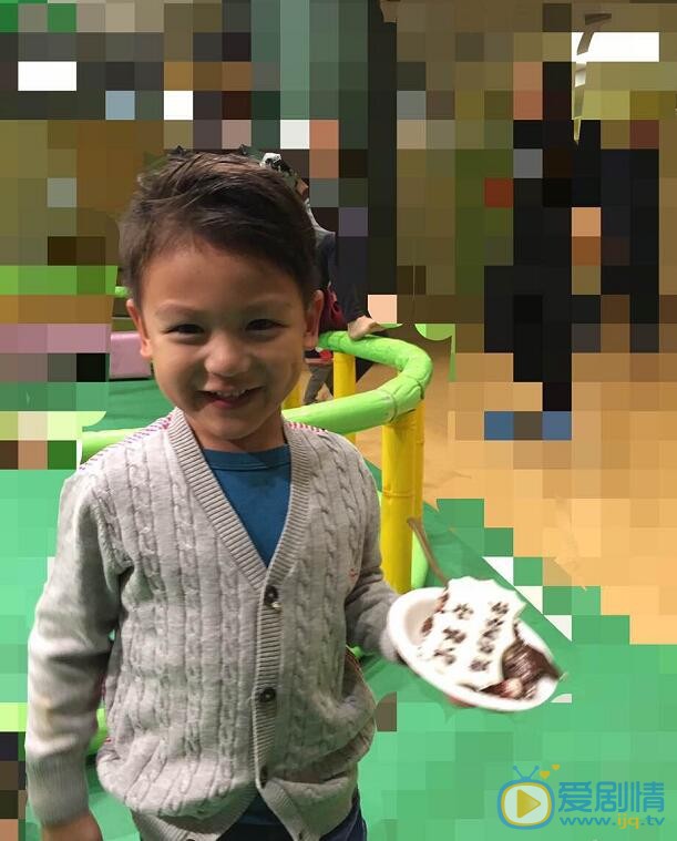 田宸宇小小男子汉 田宸宇高清写真_田宸宇高清剧照