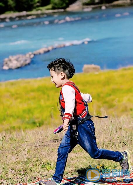 蔡轩正《爸爸去哪儿4》照 蔡轩正高清写真_蔡轩正高清剧照