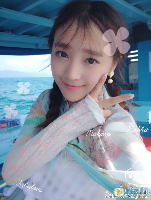 何花生活自拍 何花高清写真_何花高清剧照