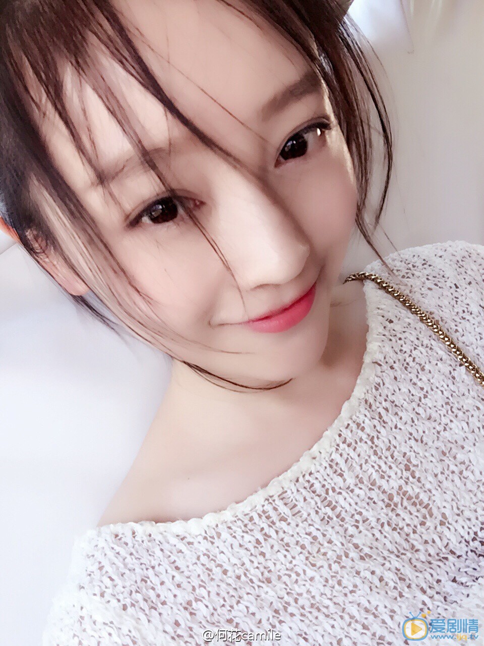 何花生活自拍 何花高清写真_何花高清剧照