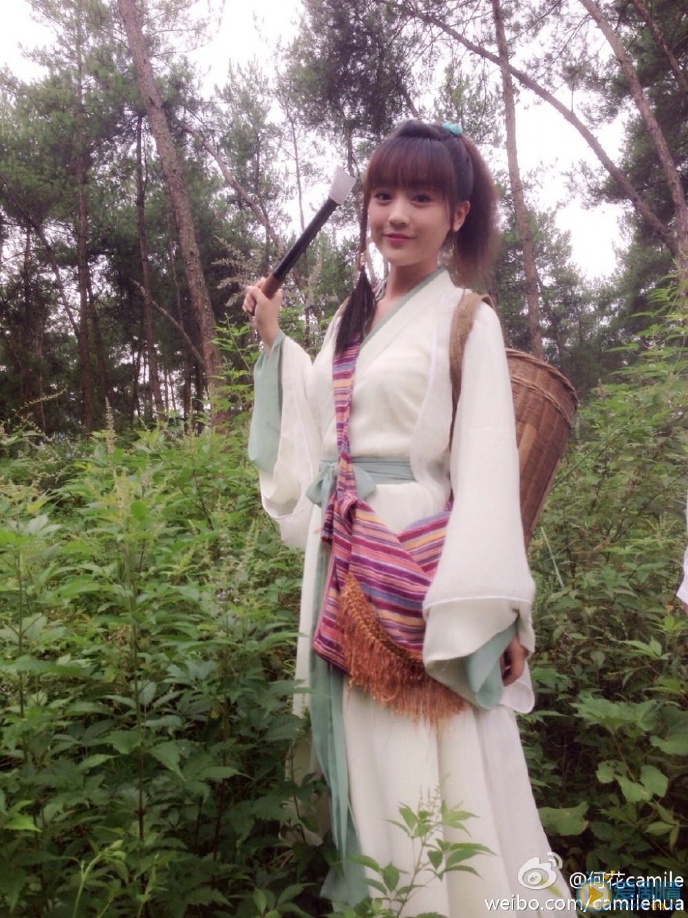 何花片场照 何花高清写真_何花高清剧照