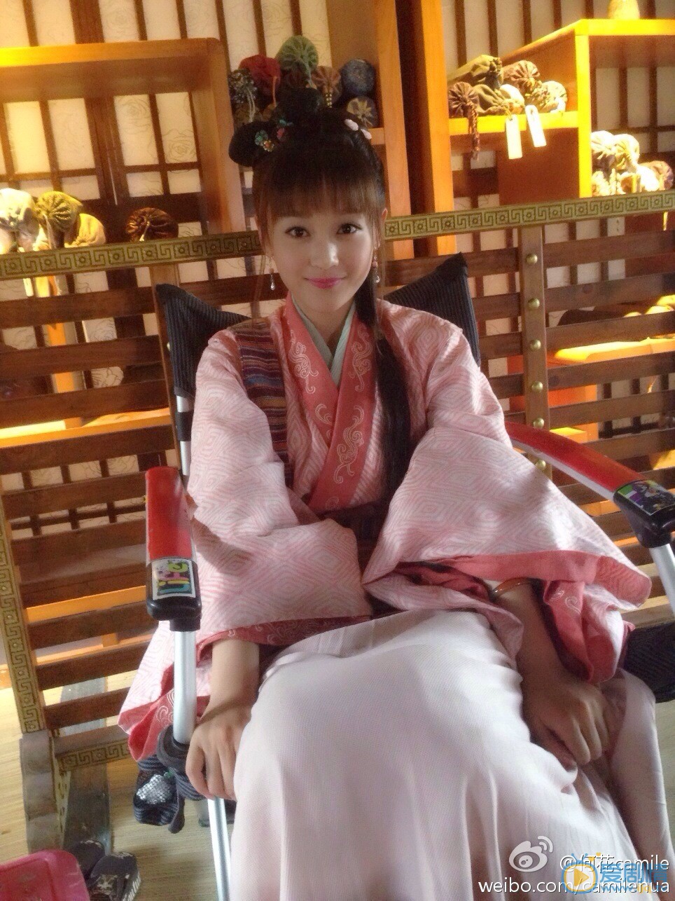 何花片场照 何花高清写真_何花高清剧照