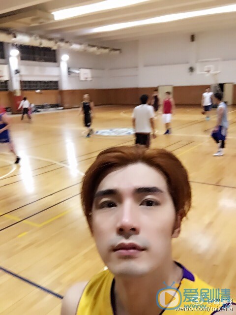 贺军翔健身运动照 贺军翔高清写真_贺军翔高清剧照