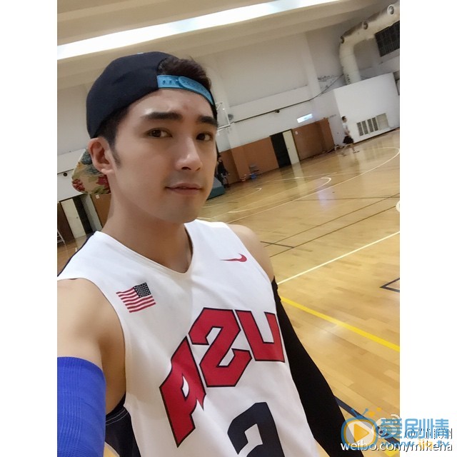 贺军翔生活照 贺军翔高清写真_贺军翔高清剧照