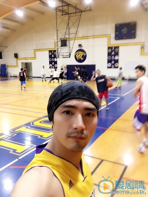 贺军翔健身运动照 贺军翔高清写真_贺军翔高清剧照