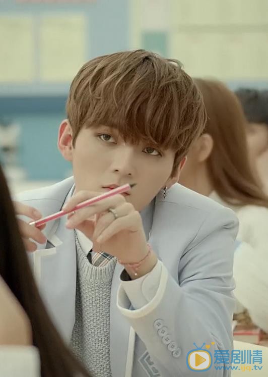 赵品霖舞台照 赵品霖高清写真_赵品霖高清剧照