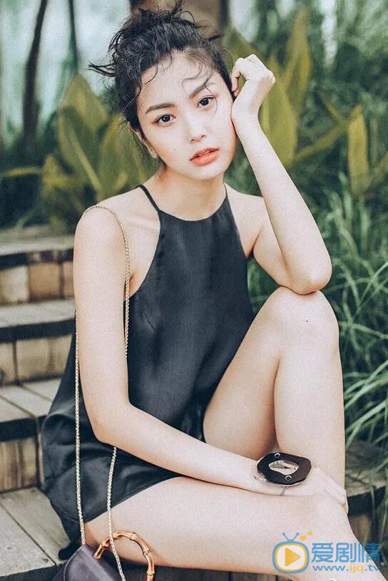 张昊玥性感照 张昊玥高清写真_张昊玥高清剧照