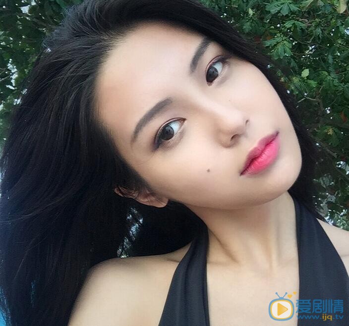 张昊玥性感照 张昊玥高清写真_张昊玥高清剧照
