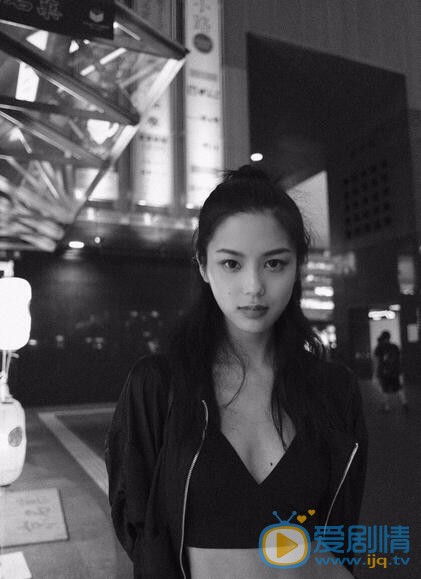 张昊玥生活照 张昊玥高清写真_张昊玥高清剧照