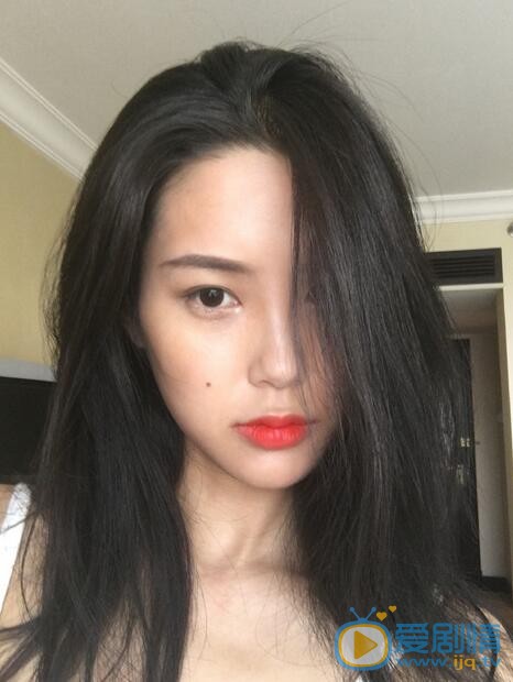 张昊玥生活照 张昊玥高清写真_张昊玥高清剧照