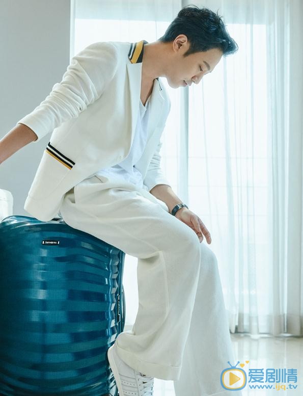 晋久西装写真 晋久高清写真_晋久高清剧照