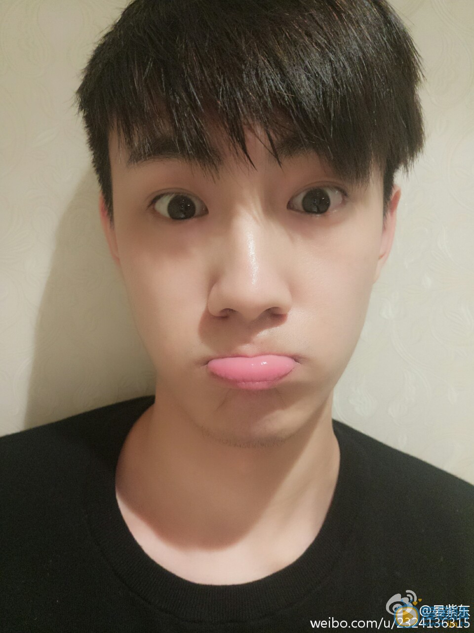 晏紫东自拍照 晏紫东高清写真_晏紫东高清剧照