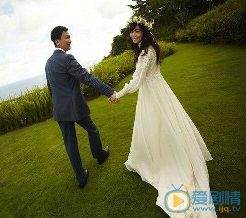 侯佩岑侯佩岑与老公侯世宏合照 侯佩岑高清写真_侯佩岑高清剧照