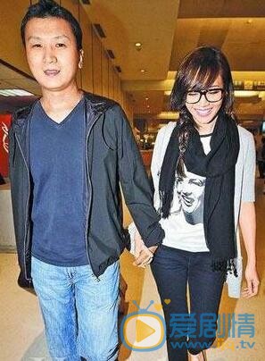侯佩岑侯佩岑与老公侯世宏合照 侯佩岑高清写真_侯佩岑高清剧照