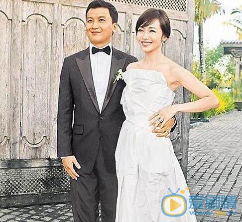 侯佩岑侯佩岑与老公侯世宏合照 侯佩岑高清写真_侯佩岑高清剧照