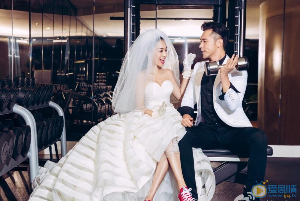 钟丽缇钟丽缇张伦硕婚纱照 钟丽缇高清写真_钟丽缇高清剧照