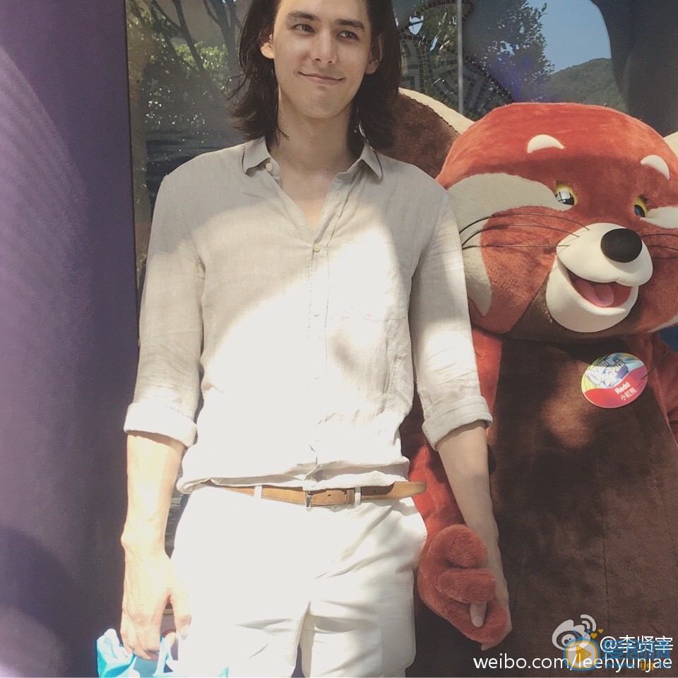 李贤宰生活照 李贤宰高清写真_李贤宰高清剧照