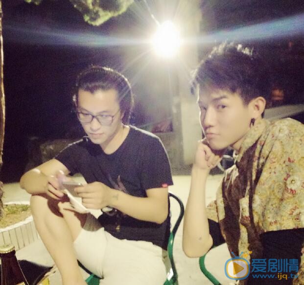 朱戬其他合照 朱戬高清写真_朱戬高清剧照