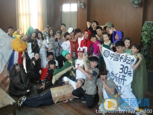 秦俊杰校园生活照 秦俊杰高清写真_秦俊杰高清剧照