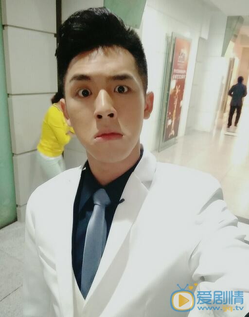 陈信喆搞怪照 陈信喆高清写真_陈信喆高清剧照