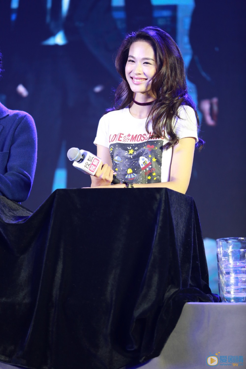 屈菁菁活动照 屈菁菁高清写真_屈菁菁高清剧照