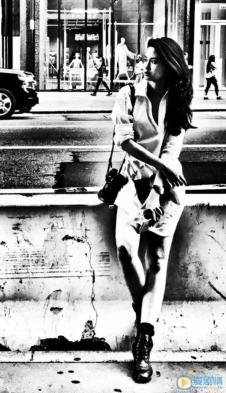 屈菁菁暗系写真 屈菁菁高清写真_屈菁菁高清剧照