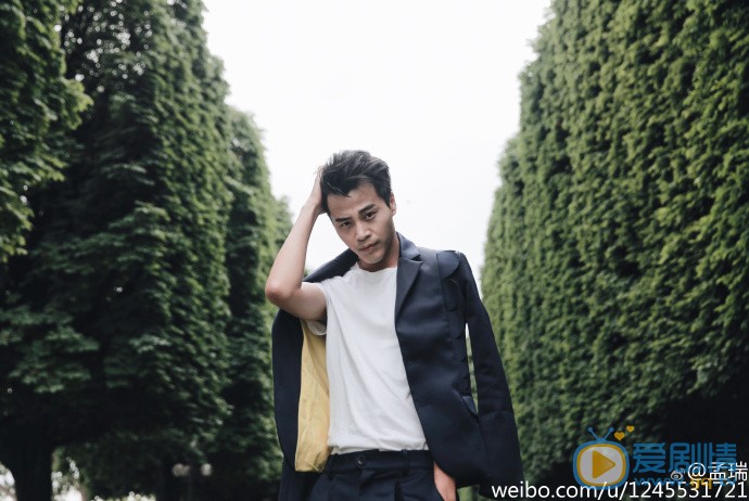 孟瑞街拍照 孟瑞高清写真_孟瑞高清剧照