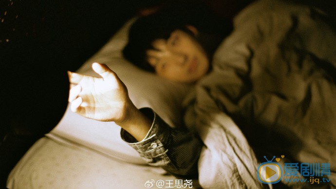 王思尧暗调写真 王思尧高清写真_王思尧高清剧照