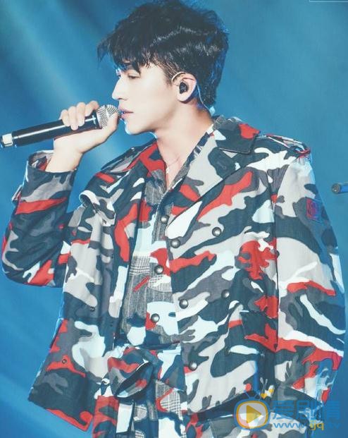 许魏洲“Light”演唱会照 许魏洲高清写真_许魏洲高清剧照