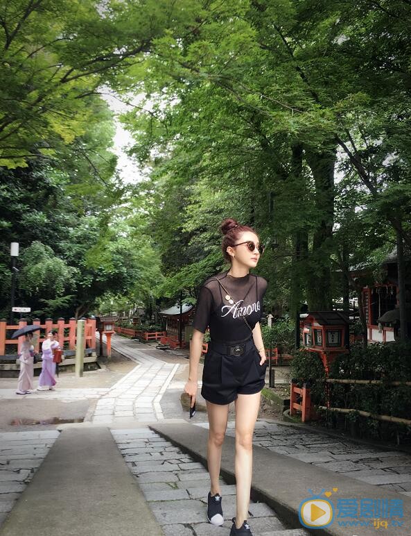 陈冰家人合照 陈冰高清写真_陈冰高清剧照