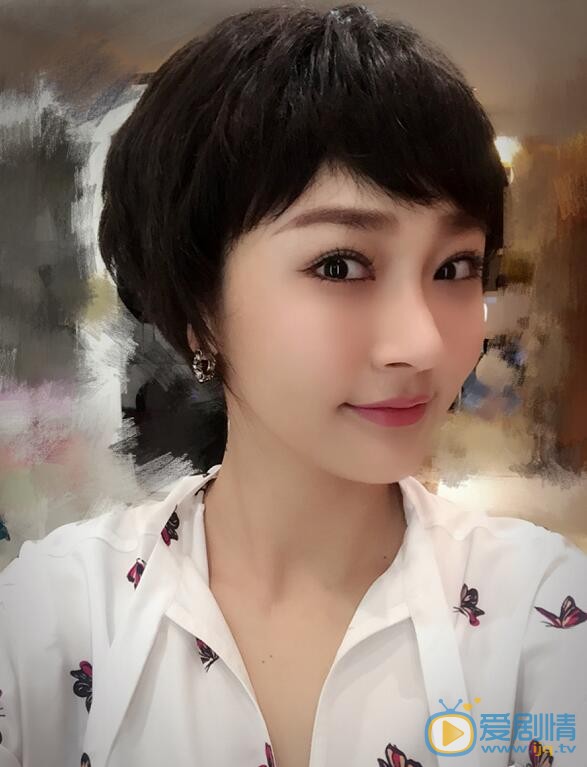 陈冰家人合照 陈冰高清写真_陈冰高清剧照
