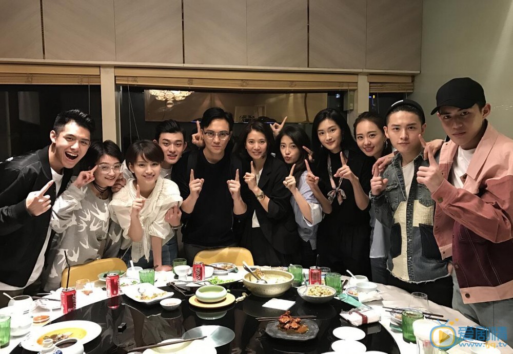 刘嘉文《一年级》照 刘嘉文高清写真_刘嘉文高清剧照