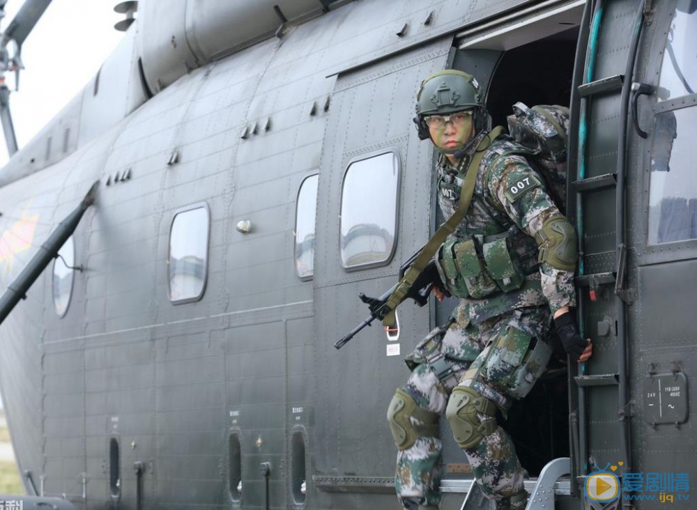 李飞《特种兵之霹雳火》剧照 李飞高清写真_李飞高清剧照
