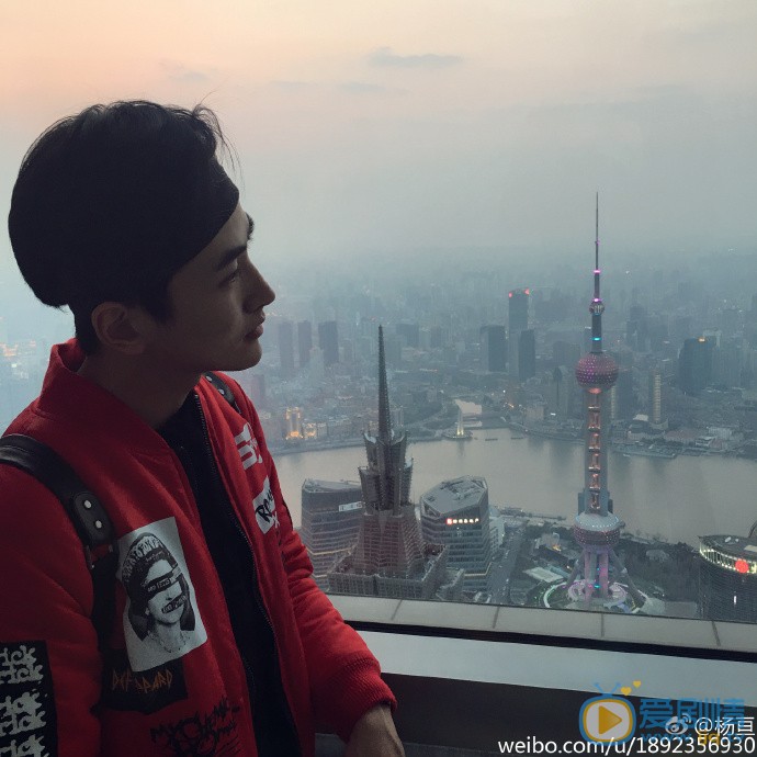 杨亘生活照 杨亘高清写真_杨亘高清剧照
