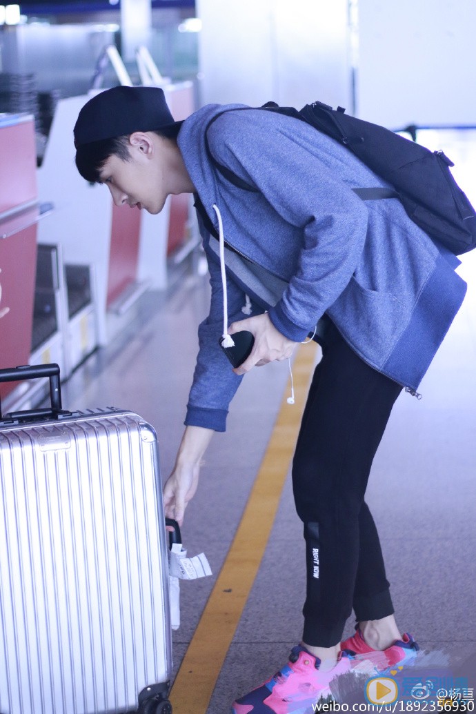 杨亘工作照写真 杨亘高清写真_杨亘高清剧照