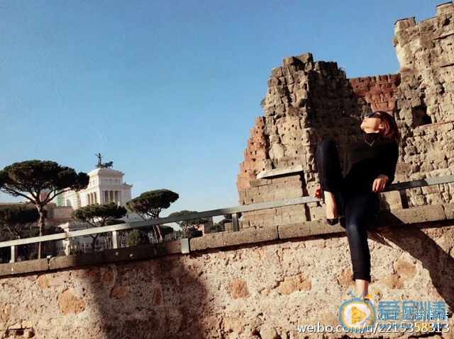 王艺诺旅行街拍照 王艺诺高清写真_王艺诺高清剧照
