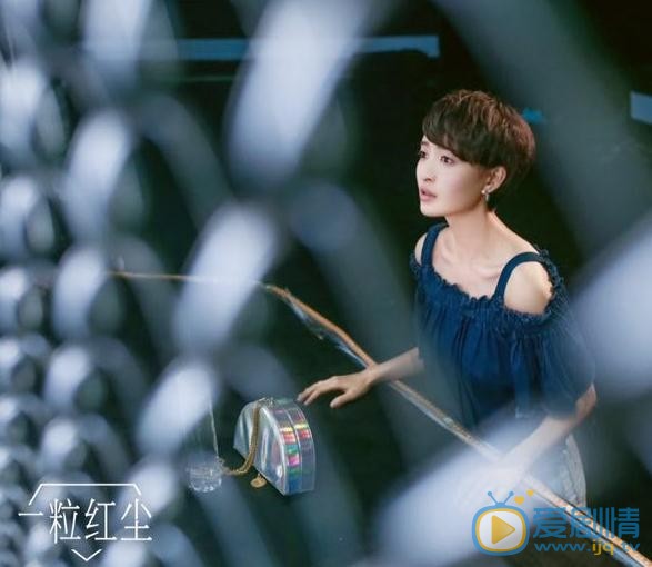 《一粒红尘》即将杀青 曝光&ldquo;左脸版&rdquo;文艺清新照