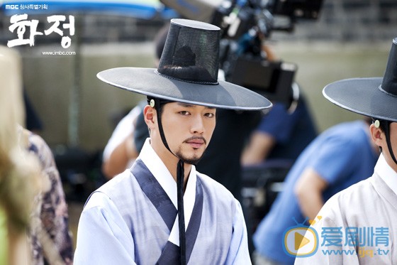 徐康俊《华政》剧照 徐康俊高清写真_徐康俊高清剧照