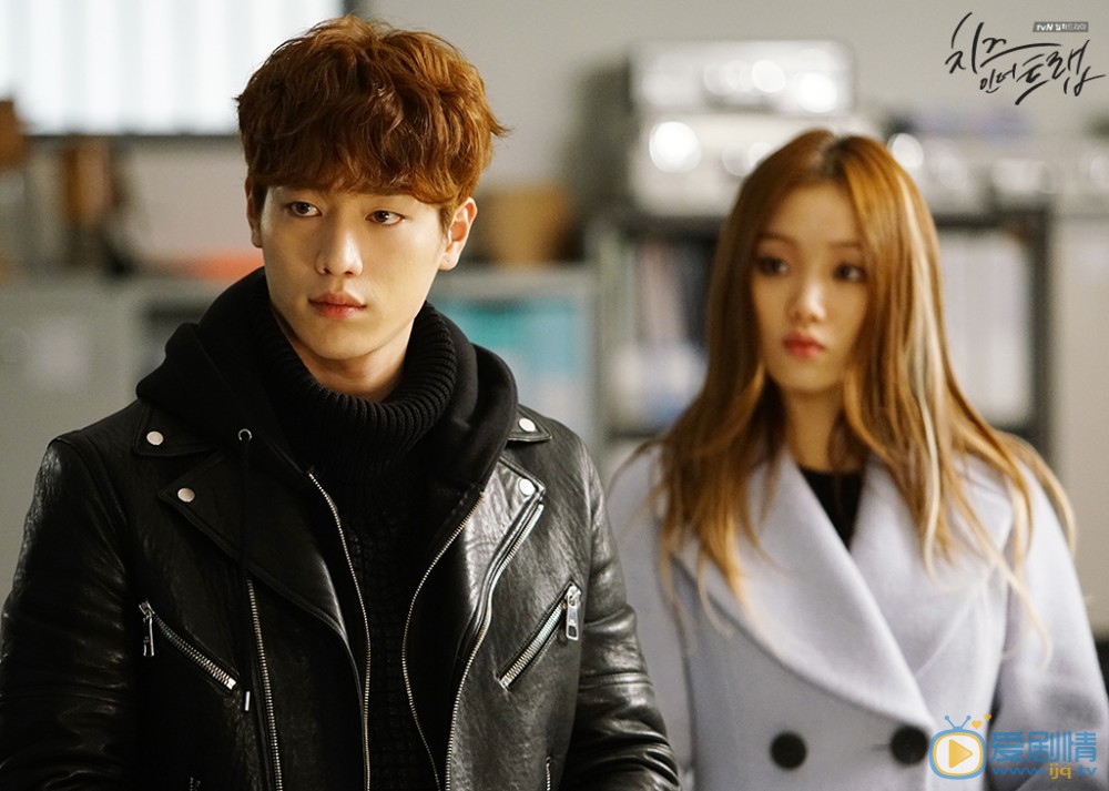 徐康俊《奶酪陷阱》剧照 徐康俊高清写真_徐康俊高清剧照