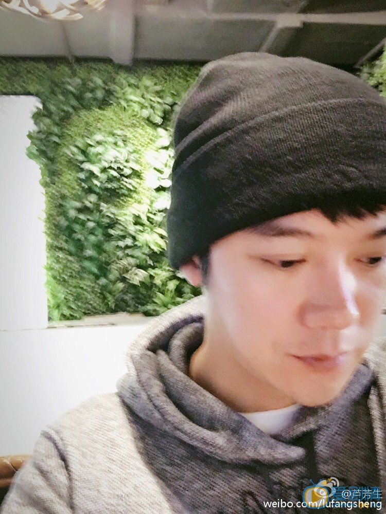 芦芳生生活照 芦芳生高清写真_芦芳生高清剧照