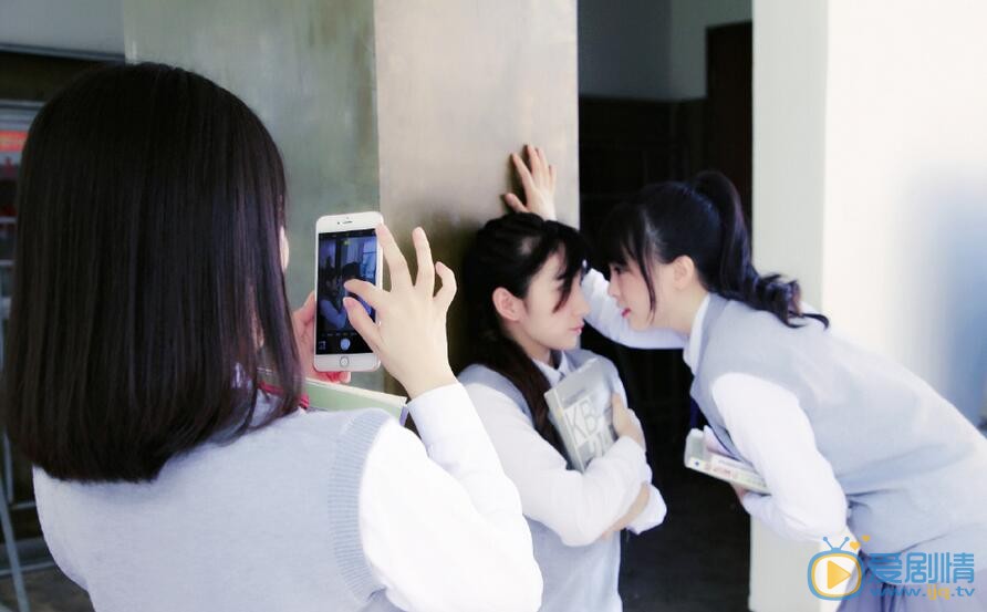 童可可《女寝夜谈之鬼室友》剧照 童可可高清写真_童可可高清剧照