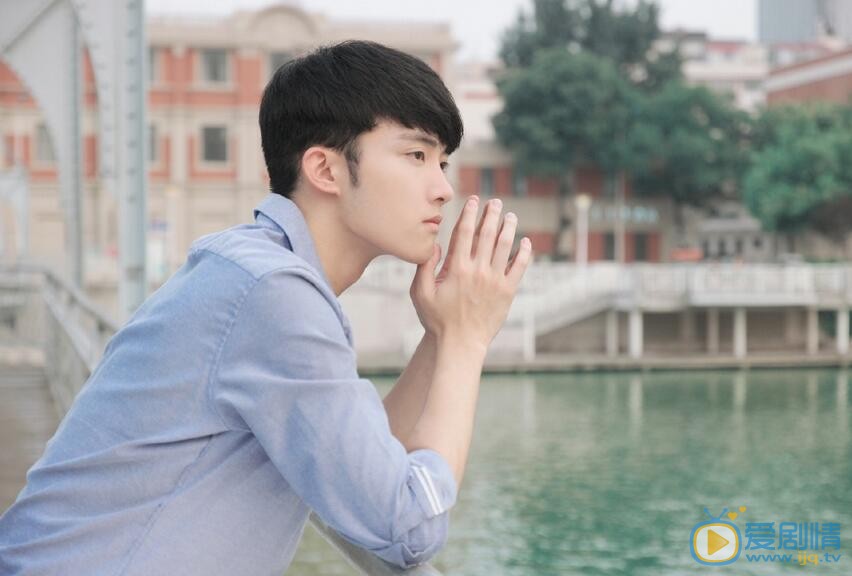陈名豪衬衣少年 陈名豪高清写真_陈名豪高清剧照